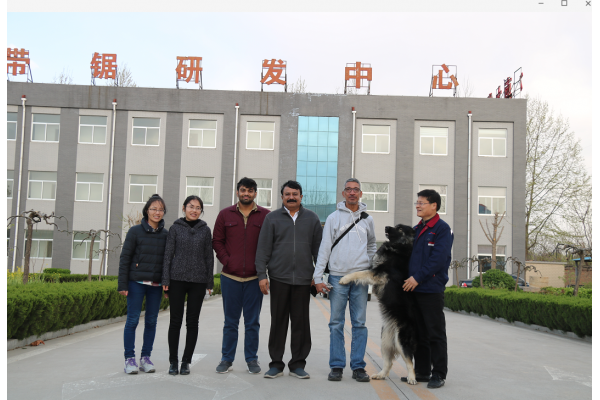 印度加爾各答客商來(lái)金鋒鋸業(yè)考察數(shù)控帶鋸床